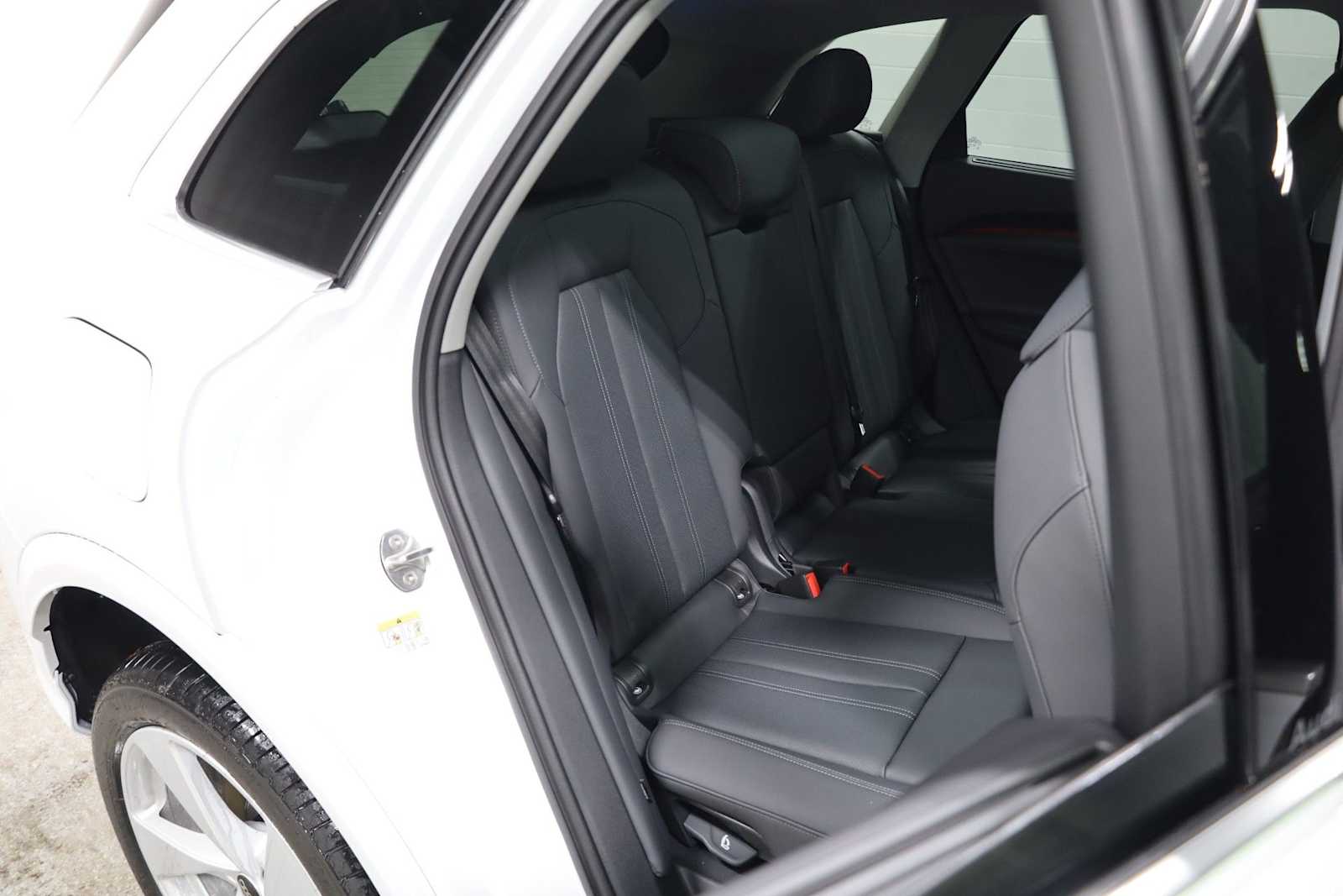 Thumbnail: 2025 Audi Q5 - 34