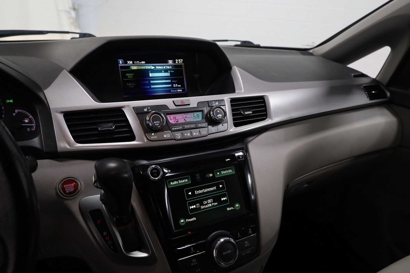 Thumbnail: 2015 Honda Odyssey - 29