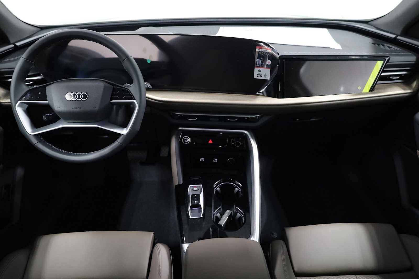 Thumbnail: 2025 Audi Q5 - 24