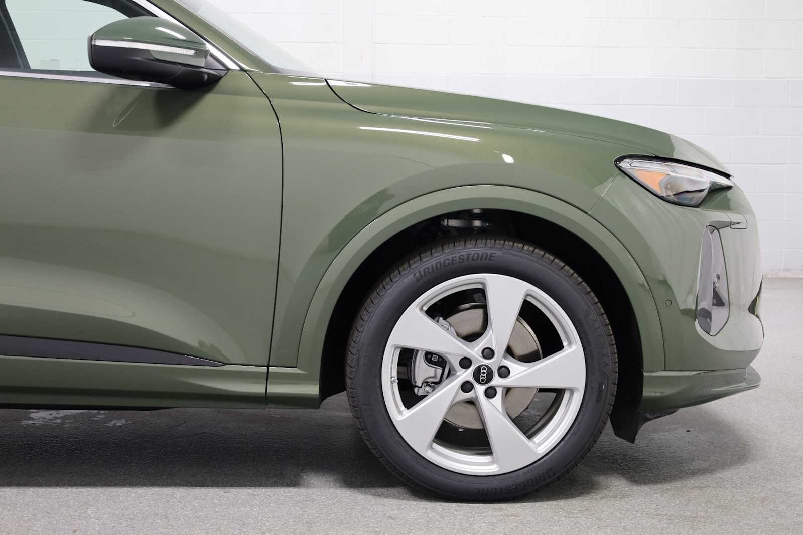 Thumbnail: 2025 Audi Q5 - 11