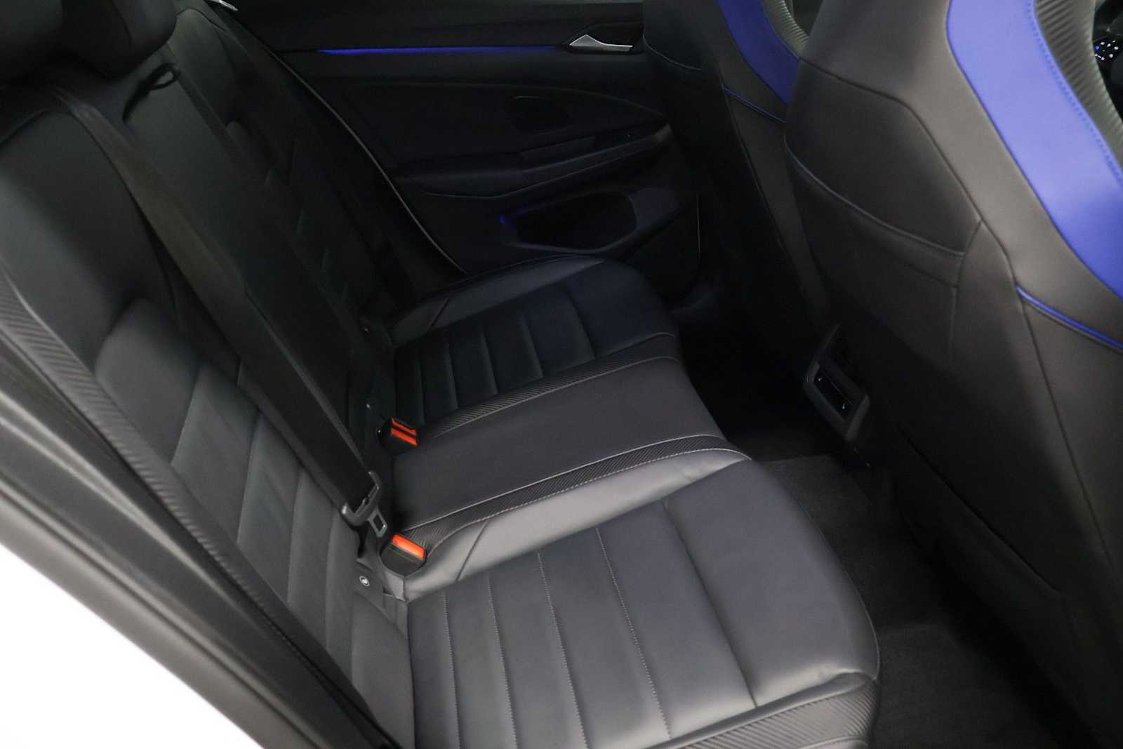 Thumbnail: 2023 Volkswagen Golf - 34