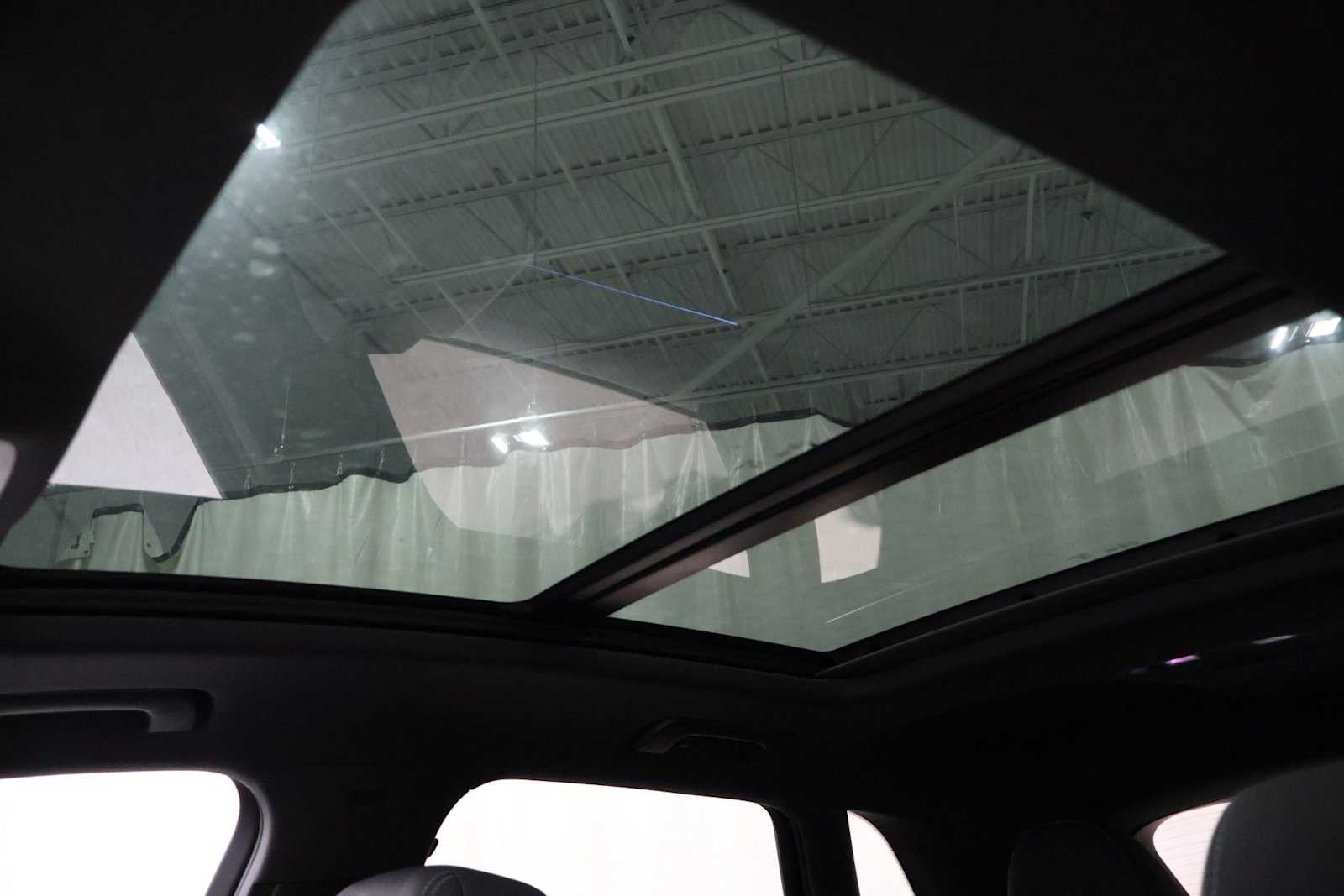 Thumbnail: 2023 Audi Q3 - 16