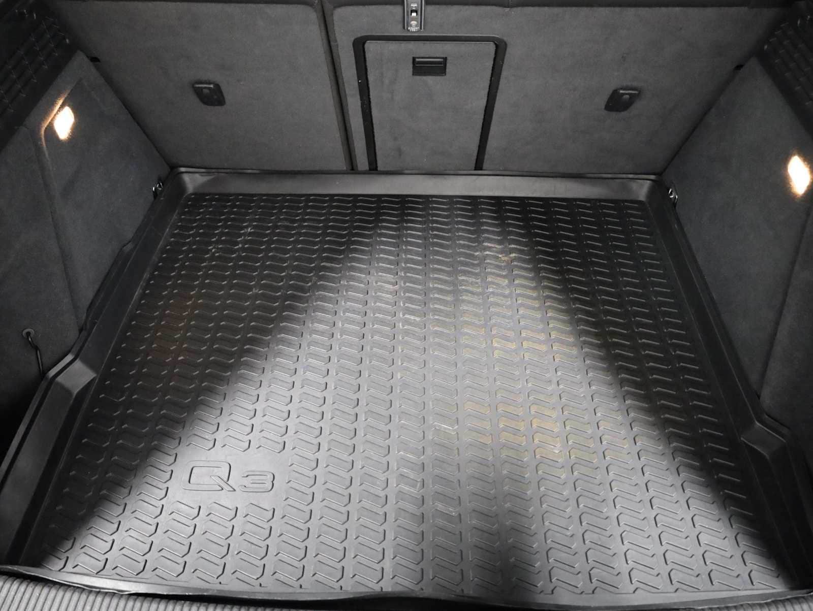 Thumbnail: 2015 Audi Q3 - 38