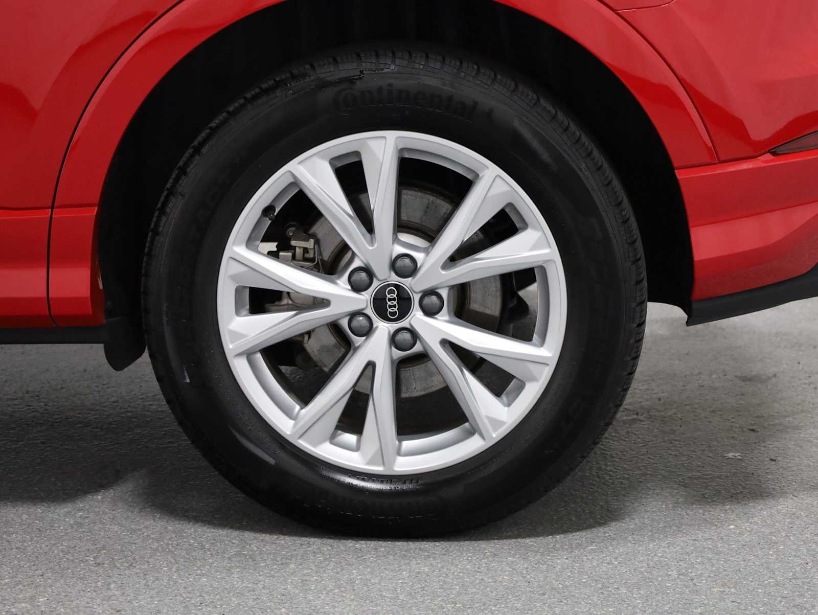 Thumbnail: 2025 Audi Q3 - 35