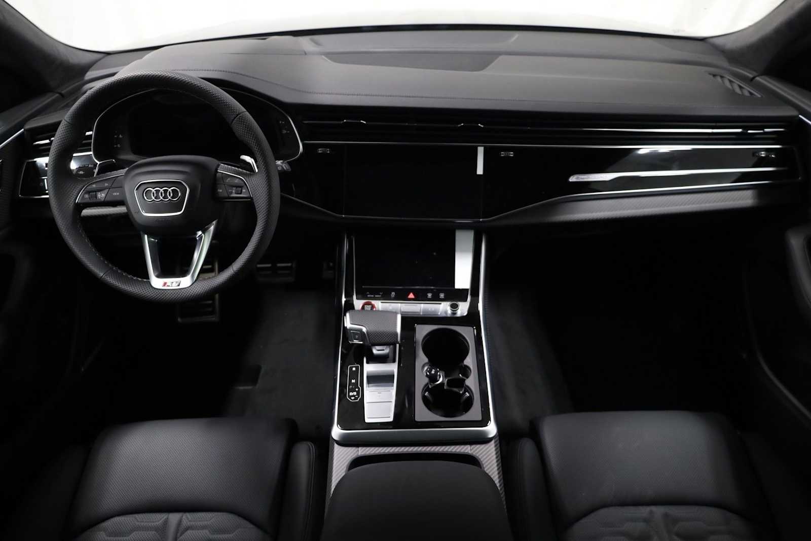 Thumbnail: 2026 Audi RS Q8 - 24