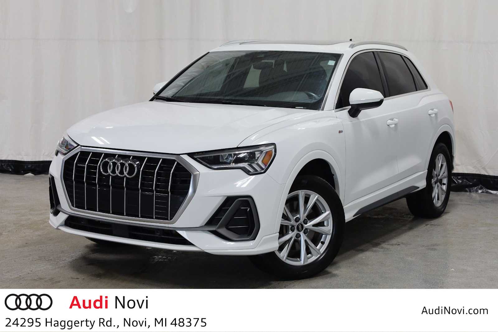 Thumbnail: 2023 Audi Q3 - 1
