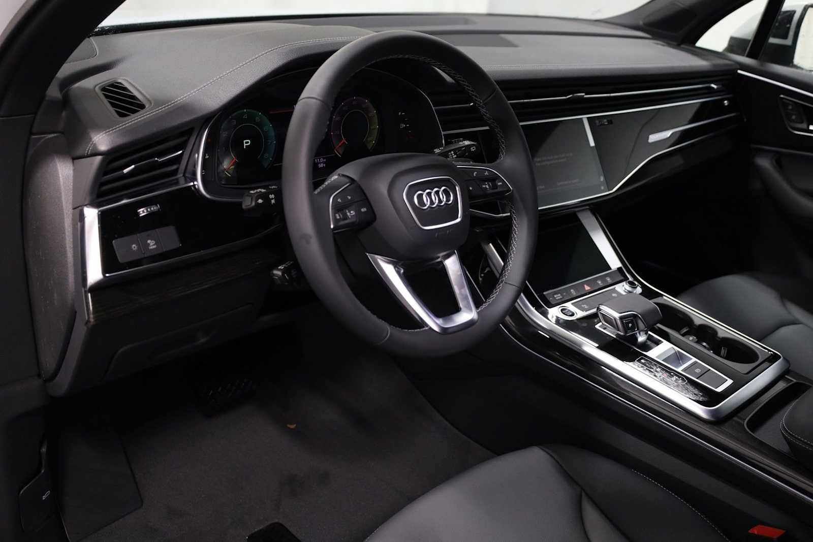 Thumbnail: 2026 Audi Q7 - 4