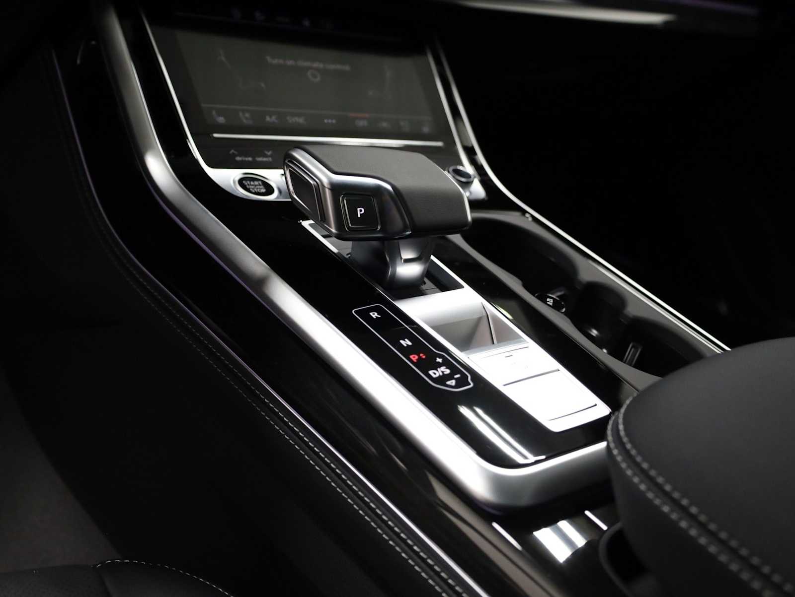 Thumbnail: 2026 Audi Q7 - 27