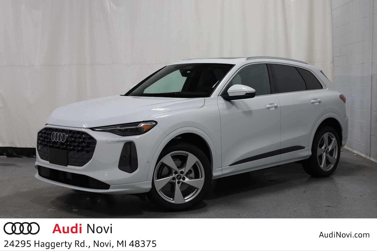 Thumbnail: 2025 Audi Q5 - 1