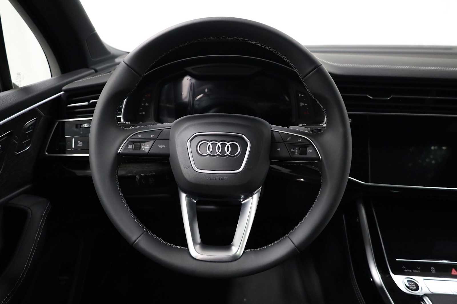 Thumbnail: 2026 Audi Q7 - 23