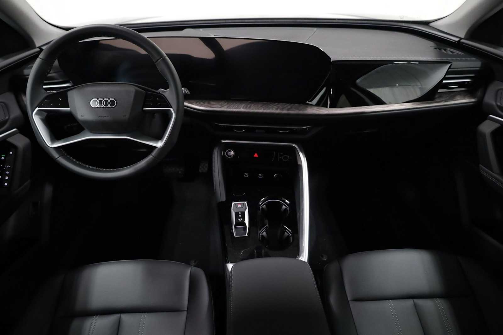 Thumbnail: 2025 Audi Q5 - 24