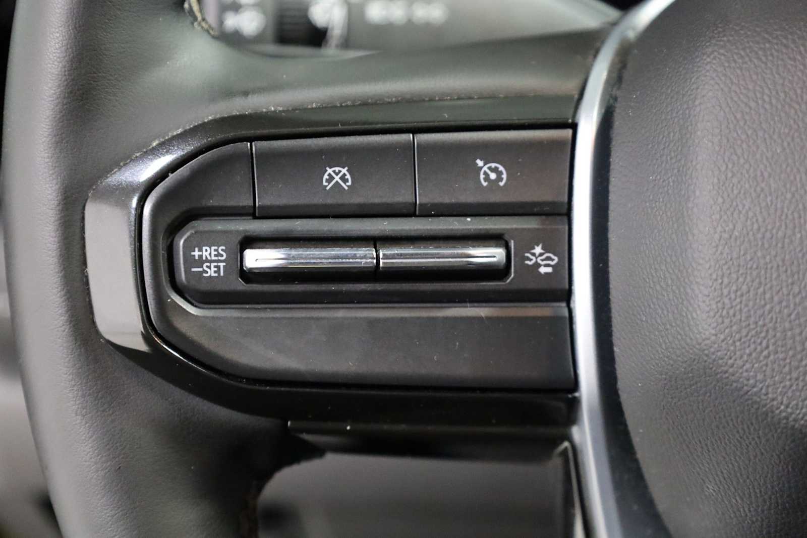 Thumbnail: 2023 Chevrolet Colorado - 23