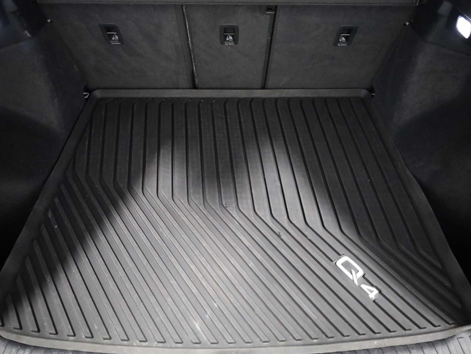 Thumbnail: 2023 Audi Q4 e-tron - 39