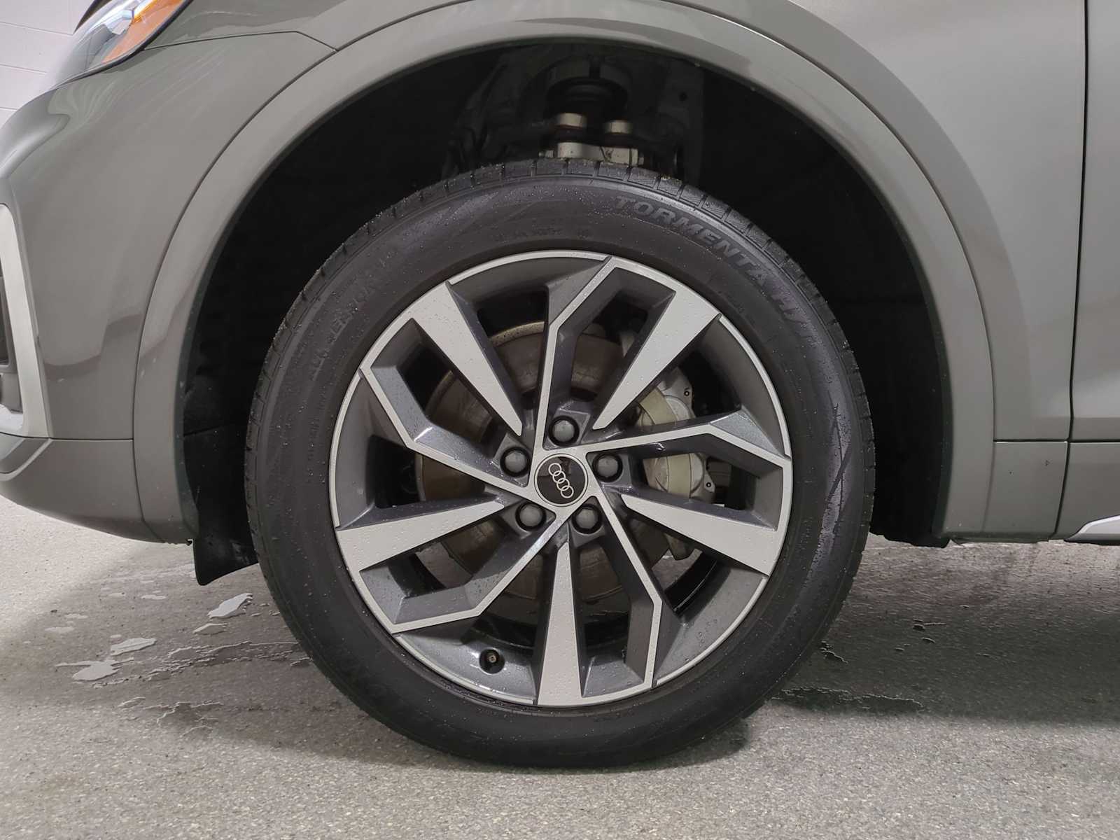 Thumbnail: 2023 Audi Q5 - 36