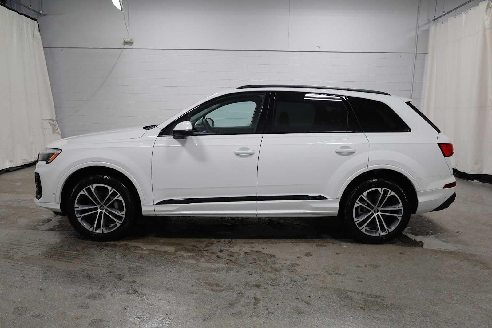 Thumbnail: 2026 Audi Q7 - 2