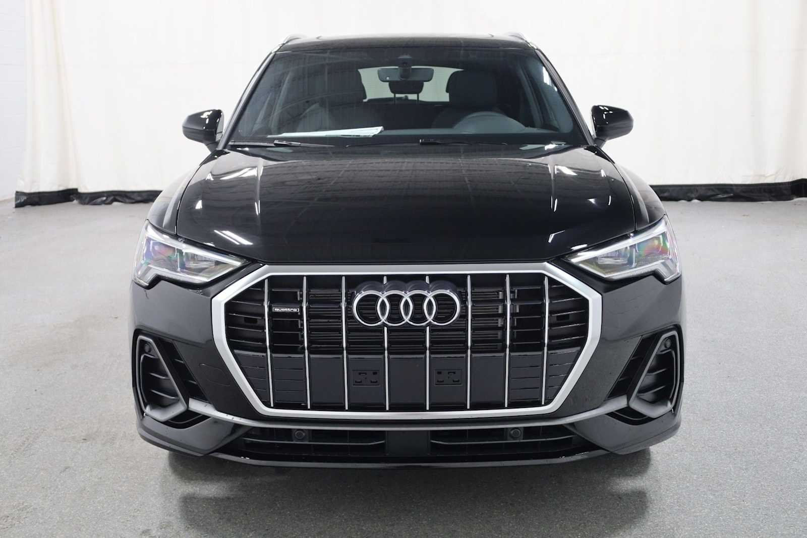 Thumbnail: 2025 Audi Q3 - 14
