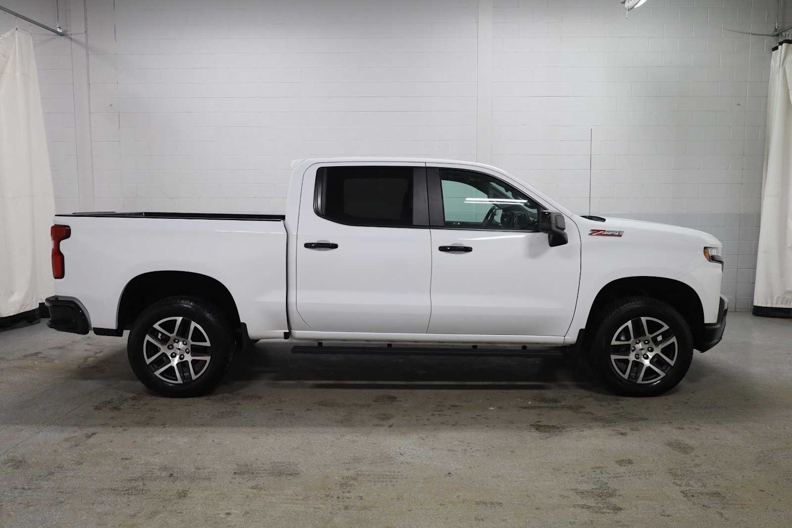 Thumbnail: 2019 Chevrolet Silverado 1500 - 10