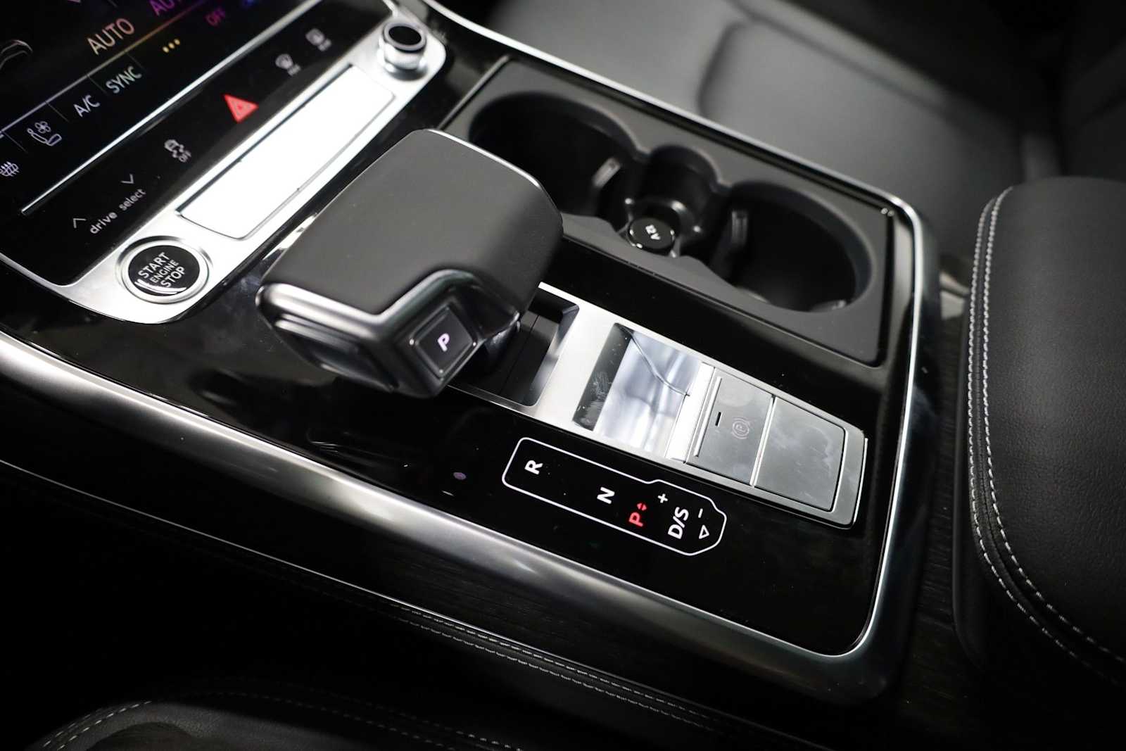 Thumbnail: 2026 Audi Q8 - 29