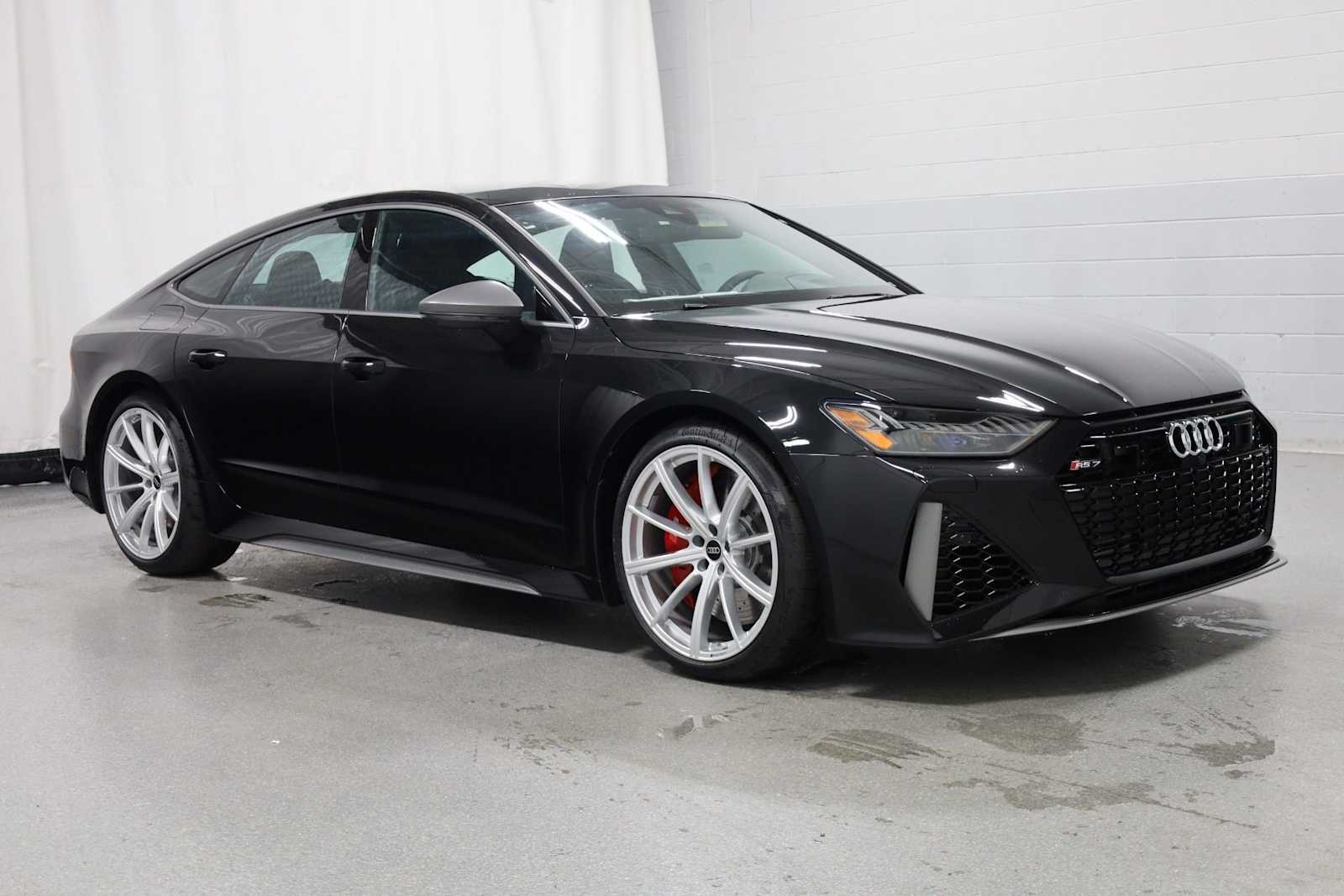 Thumbnail: 2026 Audi RS 7 - 13