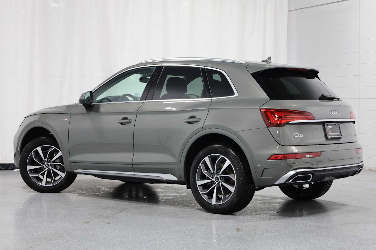 2024 Audi Q5 e Premium 2