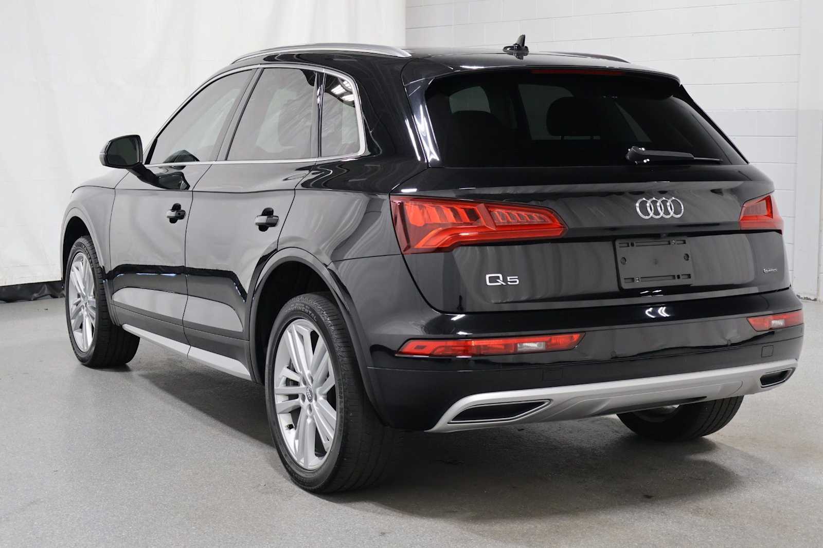 Thumbnail: 2020 Audi Q5 - 3