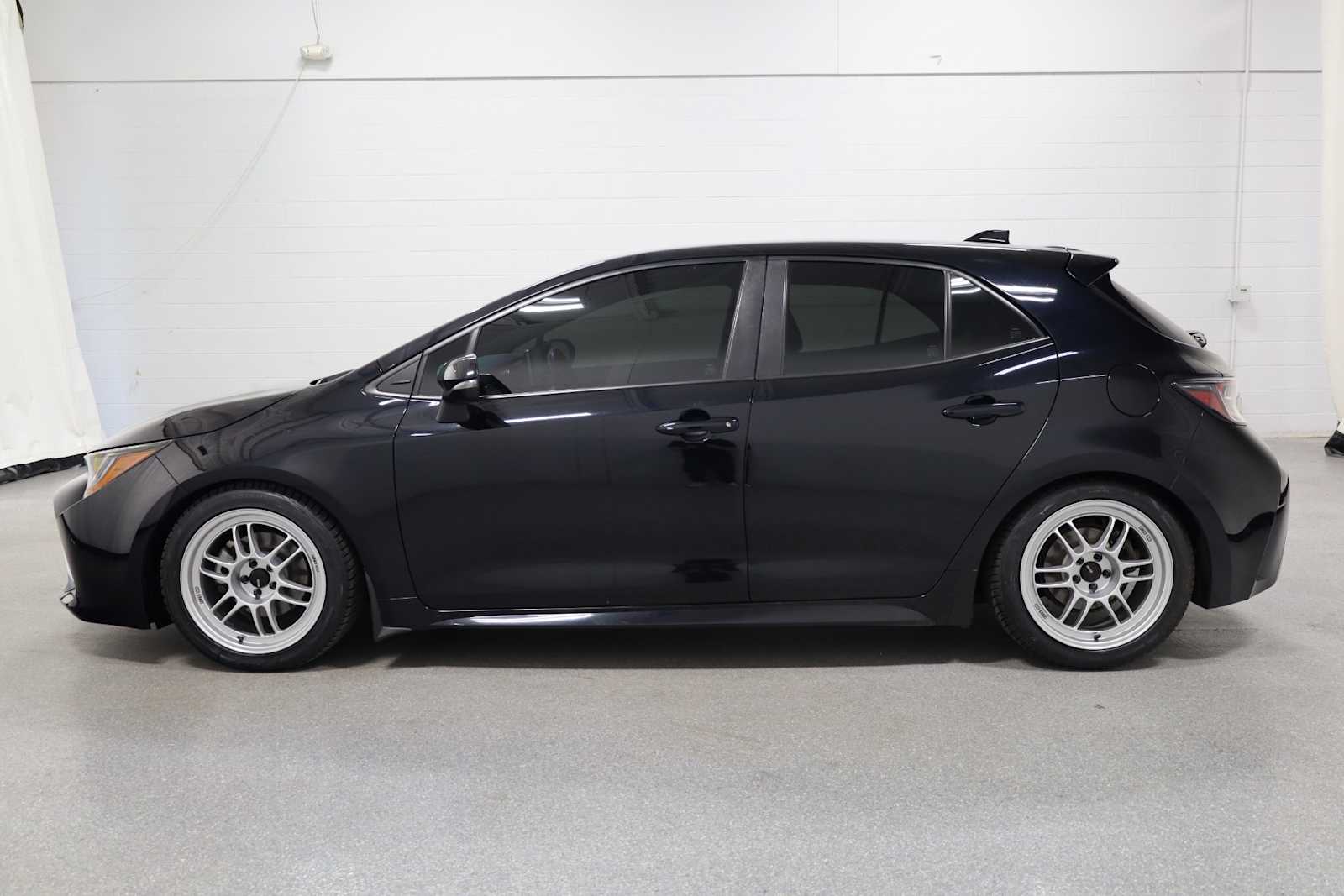 2019 Toyota Corolla XSE photo 2