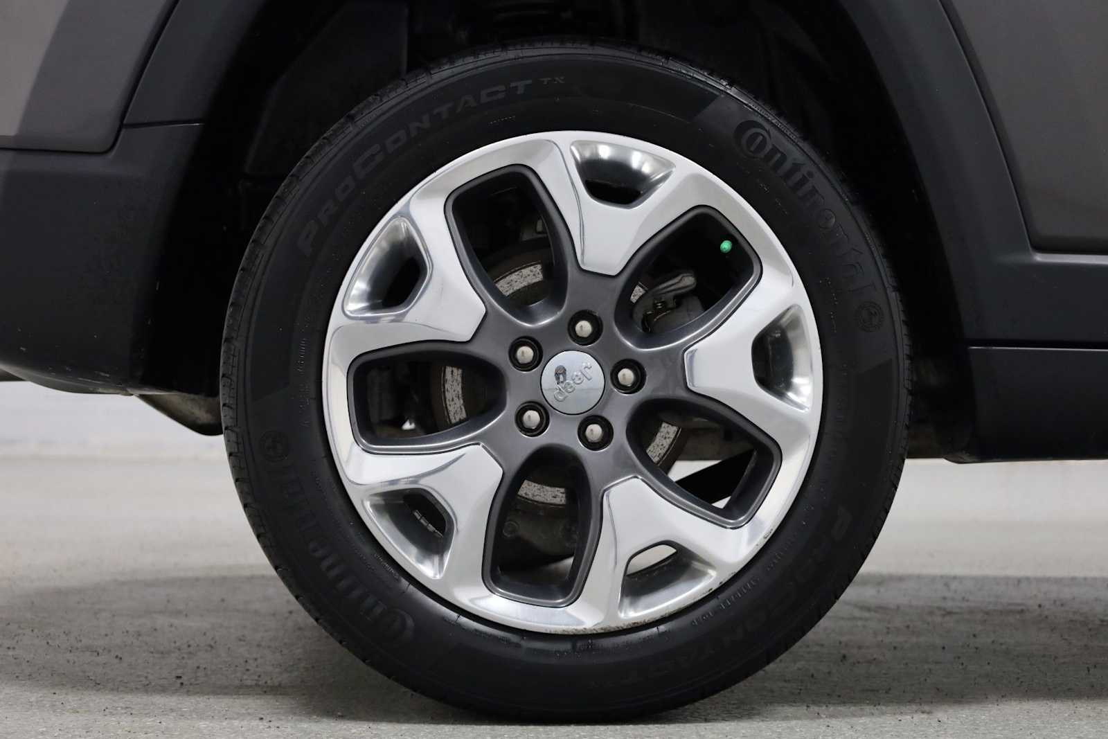 Thumbnail: 2019 Jeep Compass - 36