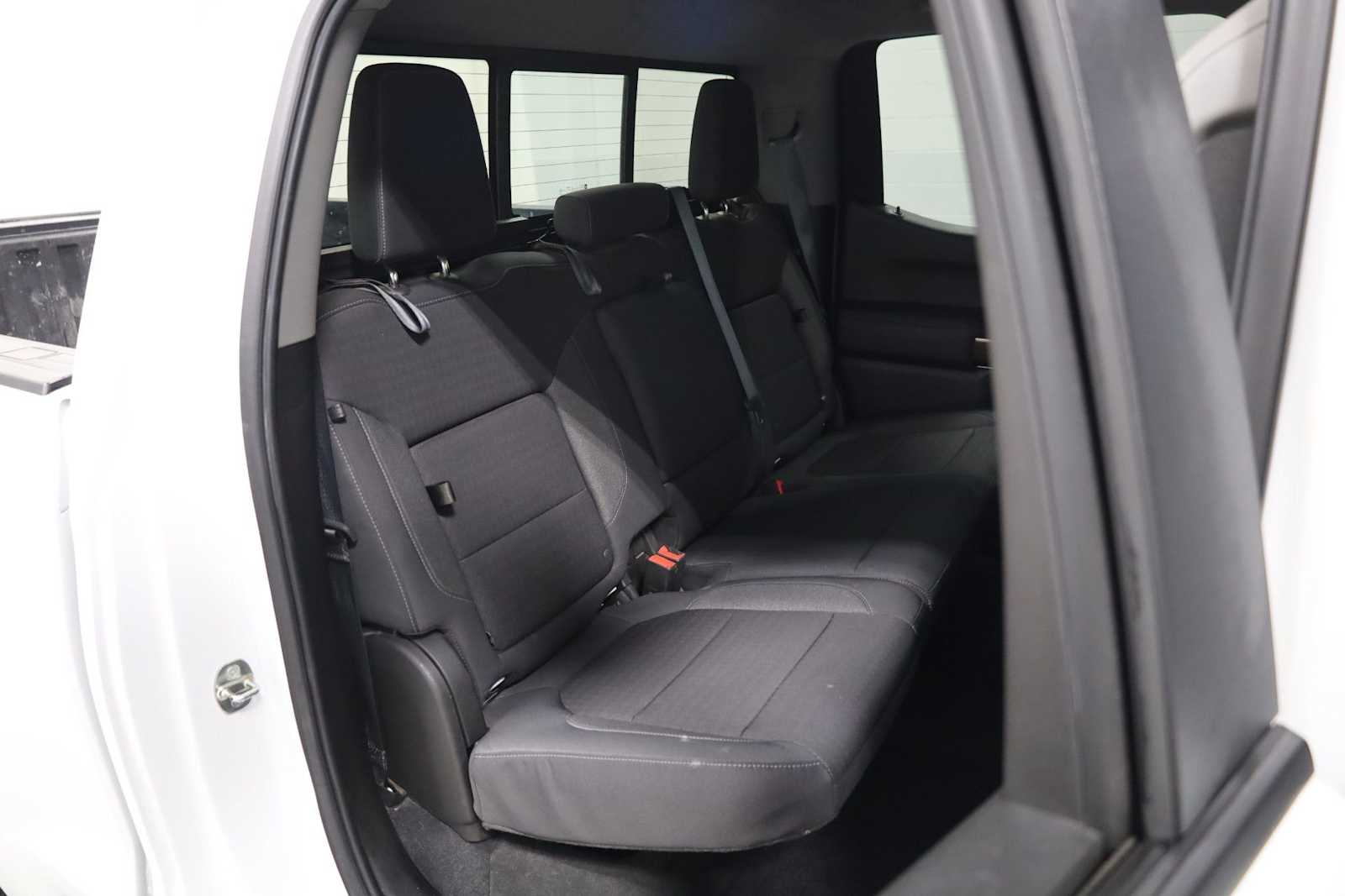 Thumbnail: 2019 Chevrolet Silverado 1500 - 33