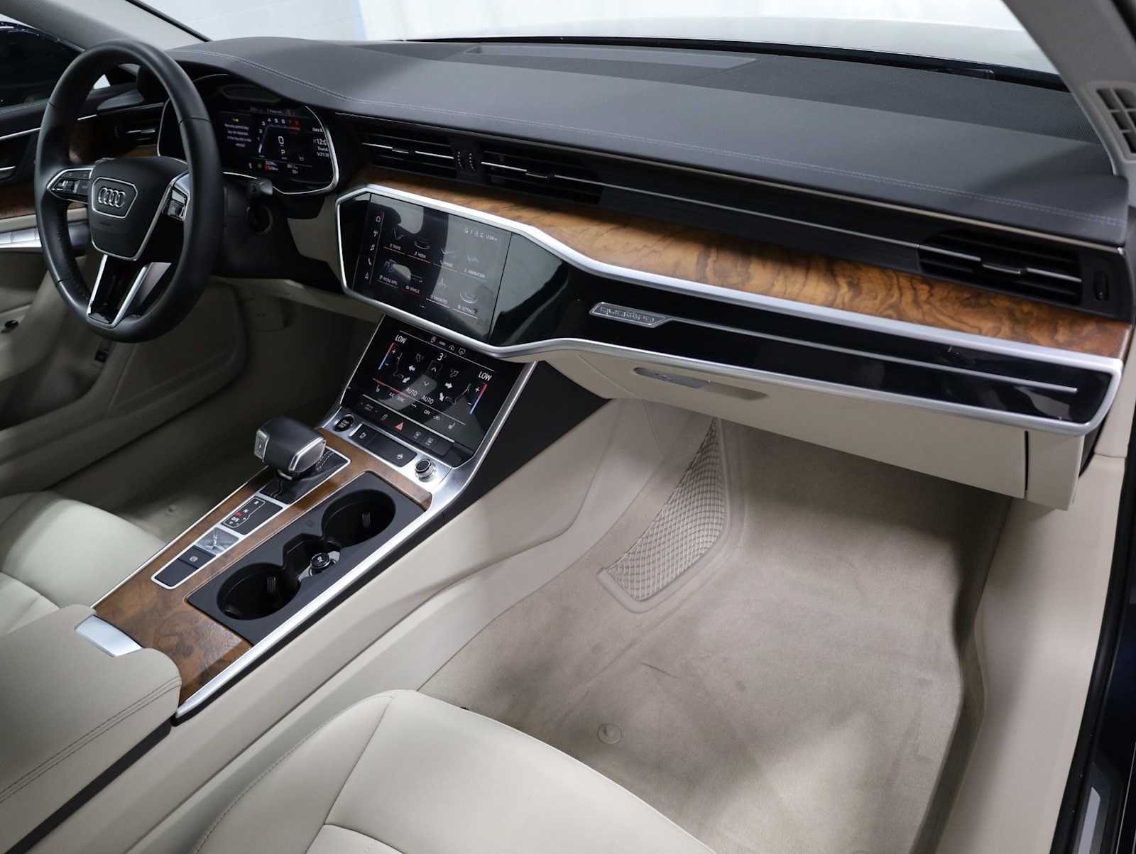 Thumbnail: 2023 Audi A6 - 6