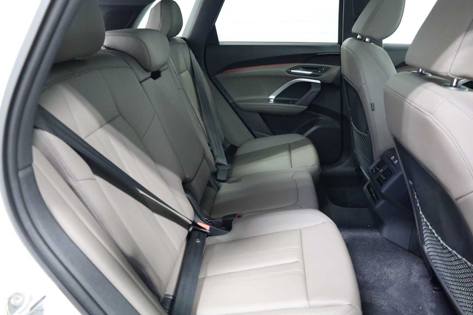 Thumbnail: 2025 Audi Q5 - 32