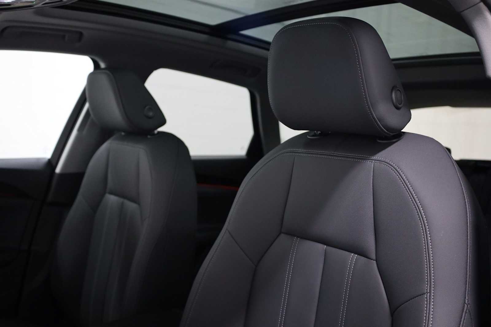 Thumbnail: 2025 Audi Q5 - 18