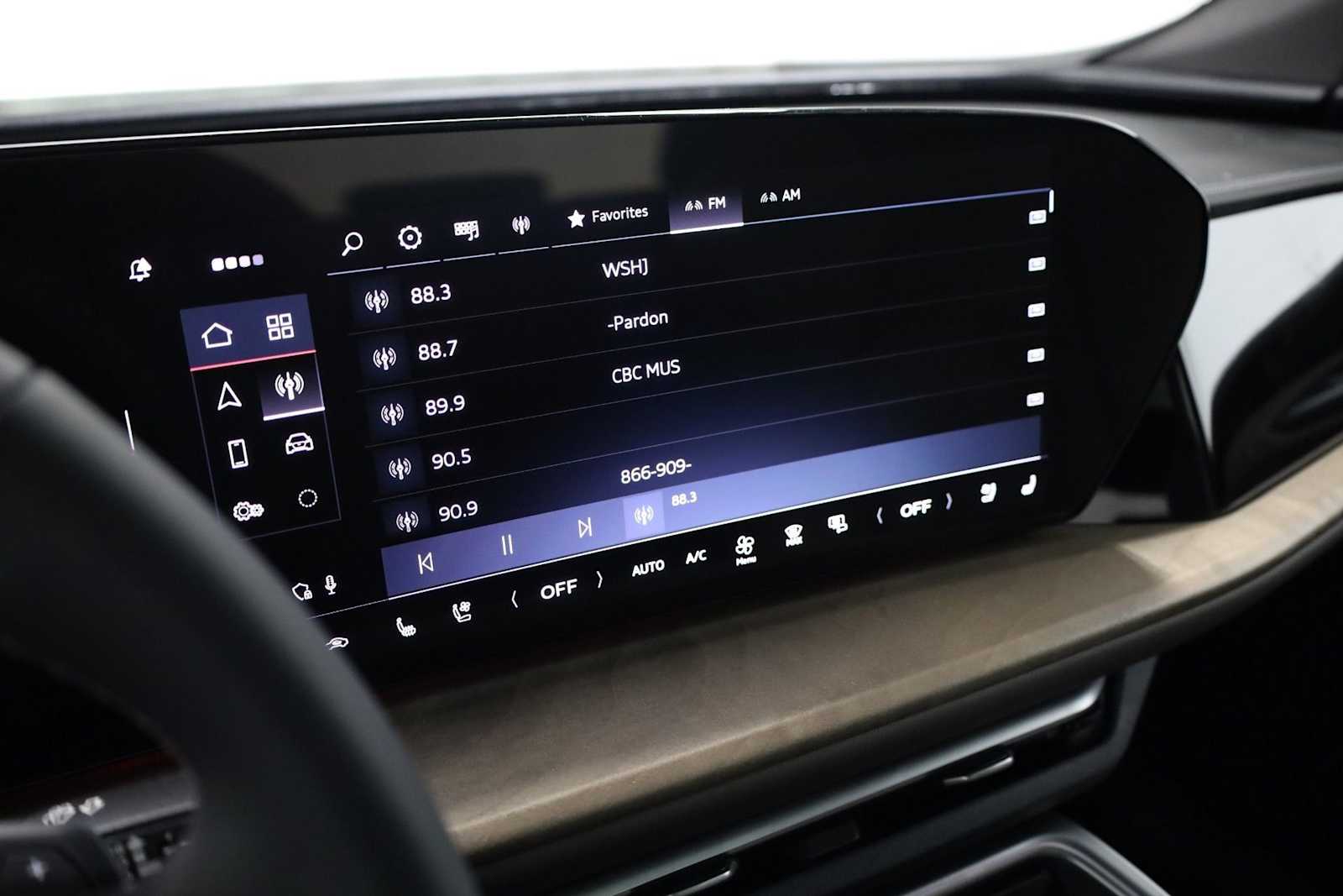 Thumbnail: 2025 Audi Q5 - 30