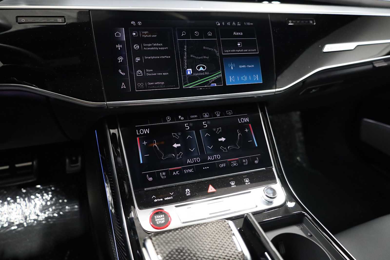 Thumbnail: 2025 Audi S8 - 31