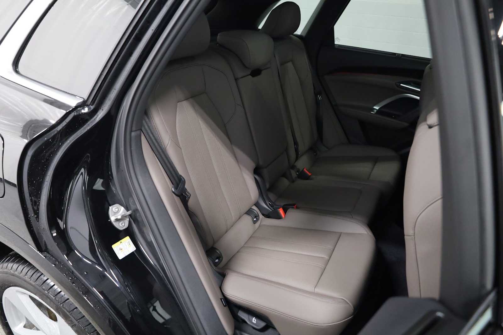 Thumbnail: 2025 Audi Q5 - 34