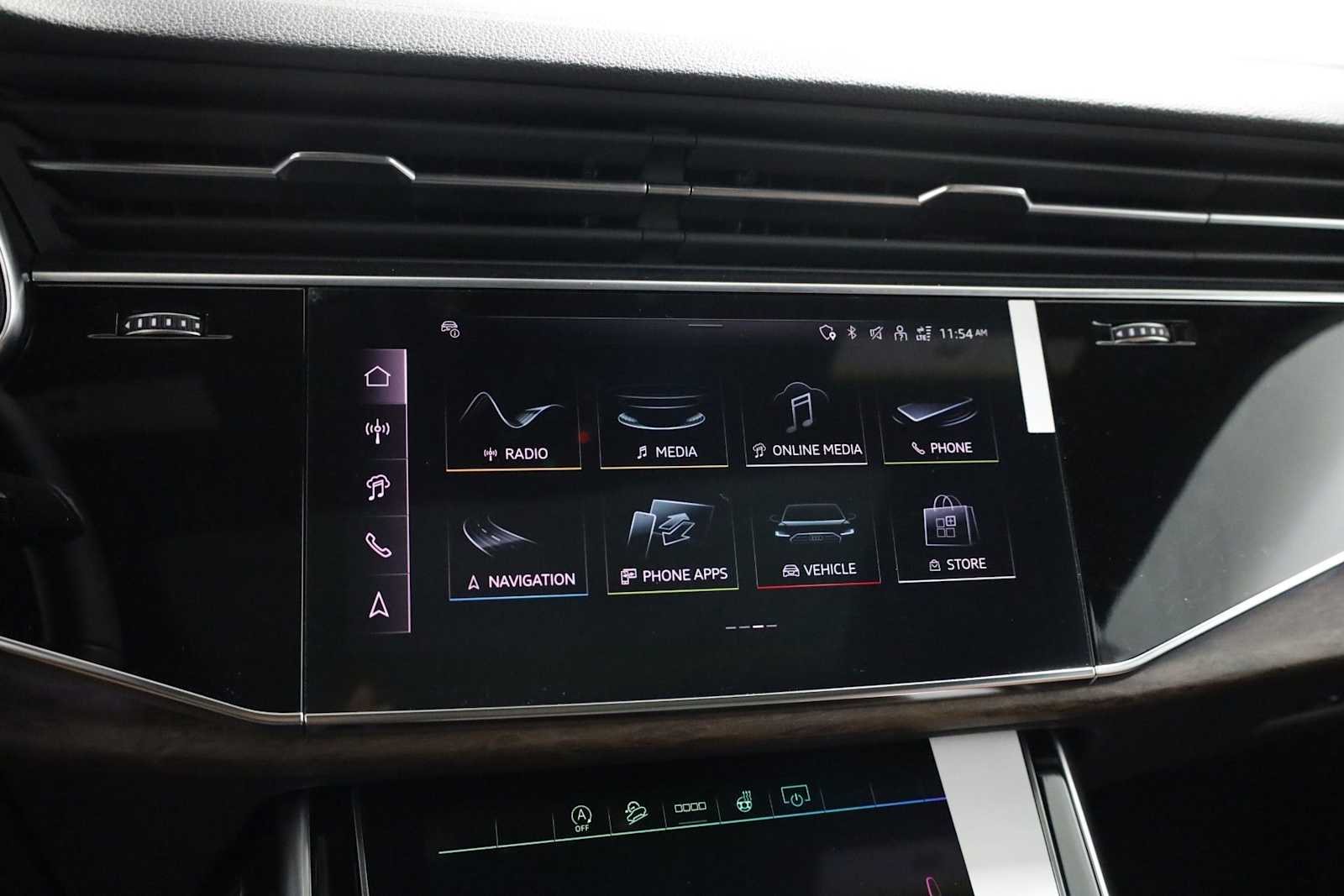 Thumbnail: 2026 Audi Q8 - 30