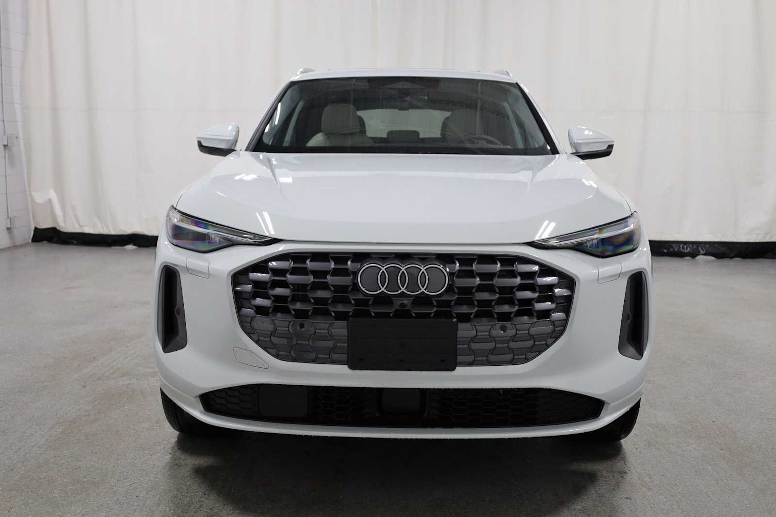 Thumbnail: 2026 Audi Q5 - 14