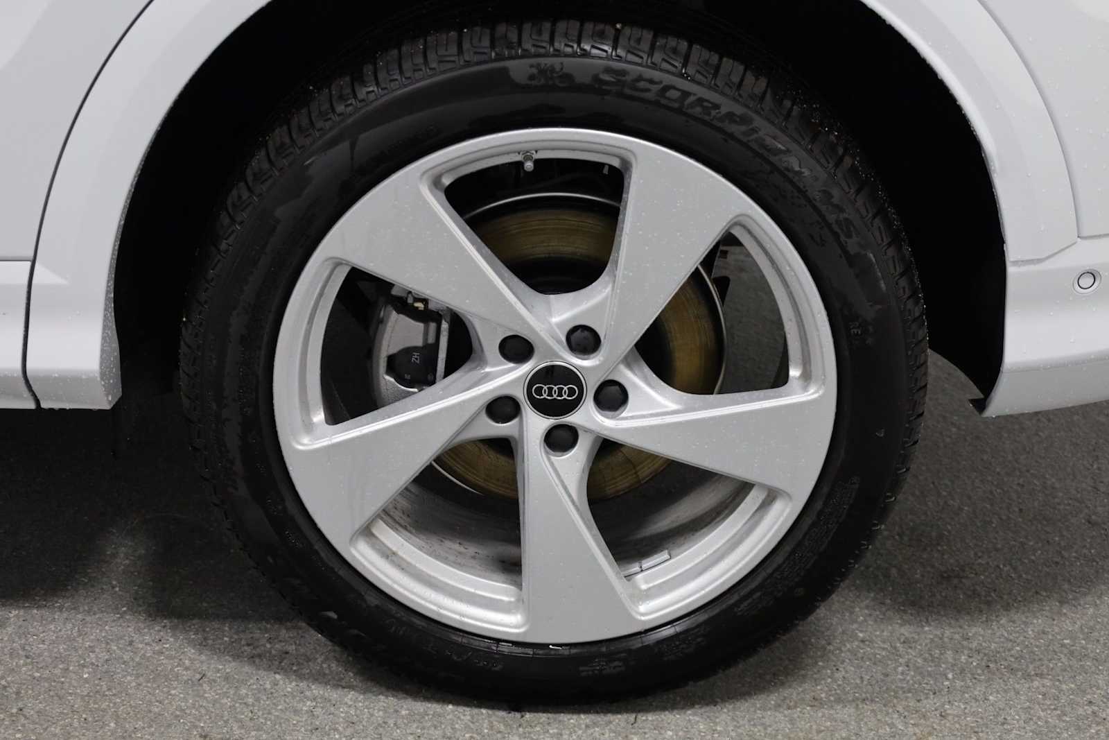 Thumbnail: 2025 Audi Q5 - 36