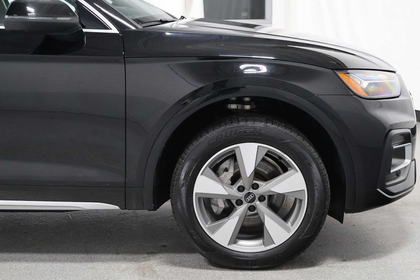 Thumbnail: 2023 Audi Q5 - 11