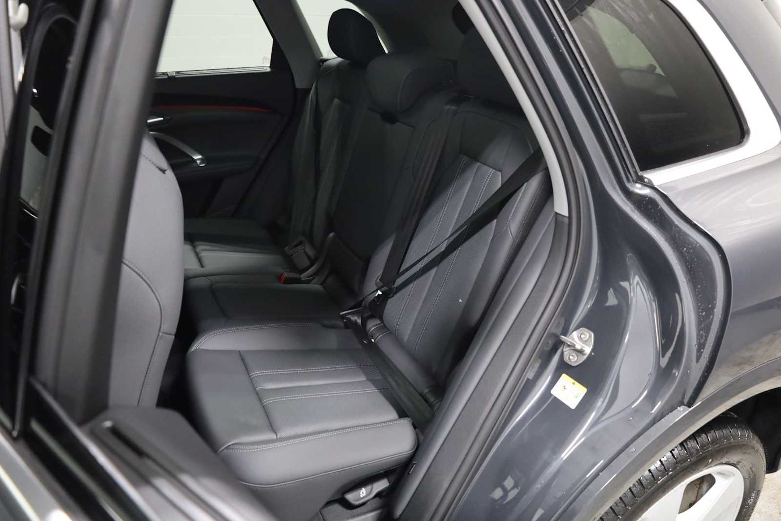 Thumbnail: 2025 Audi Q5 - 34