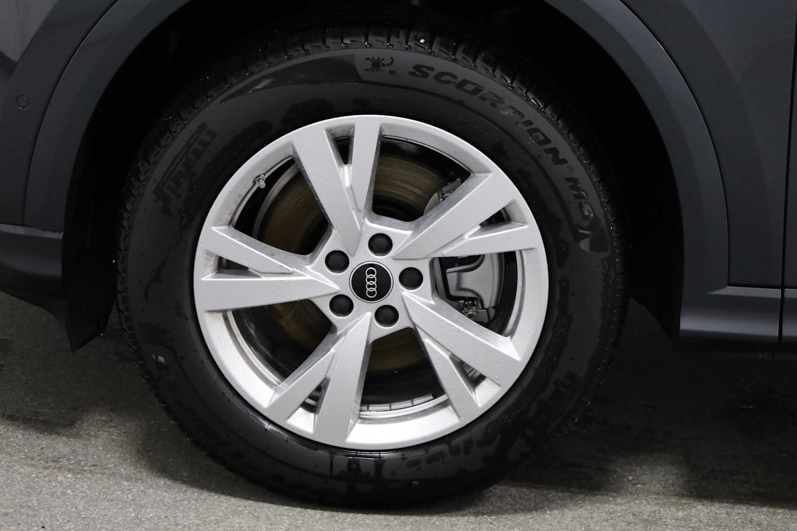 Thumbnail: 2025 Audi Q5 - 36