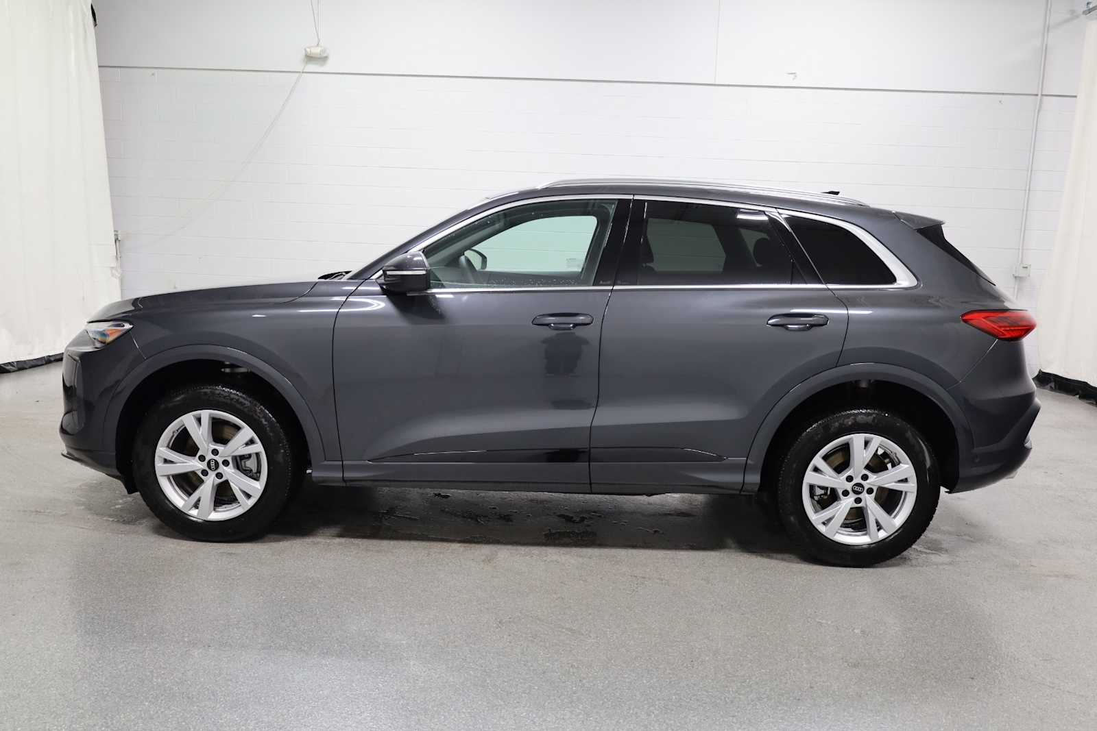 Thumbnail: 2025 Audi Q5 - 2