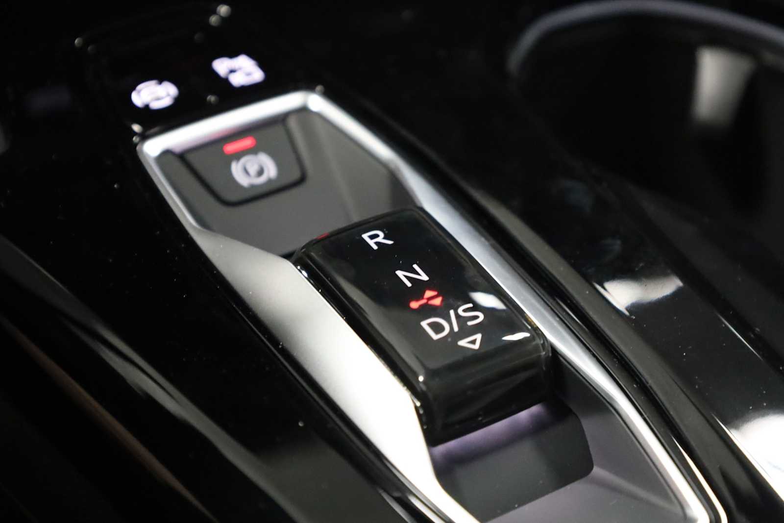 Thumbnail: 2025 Audi Q5 - 27