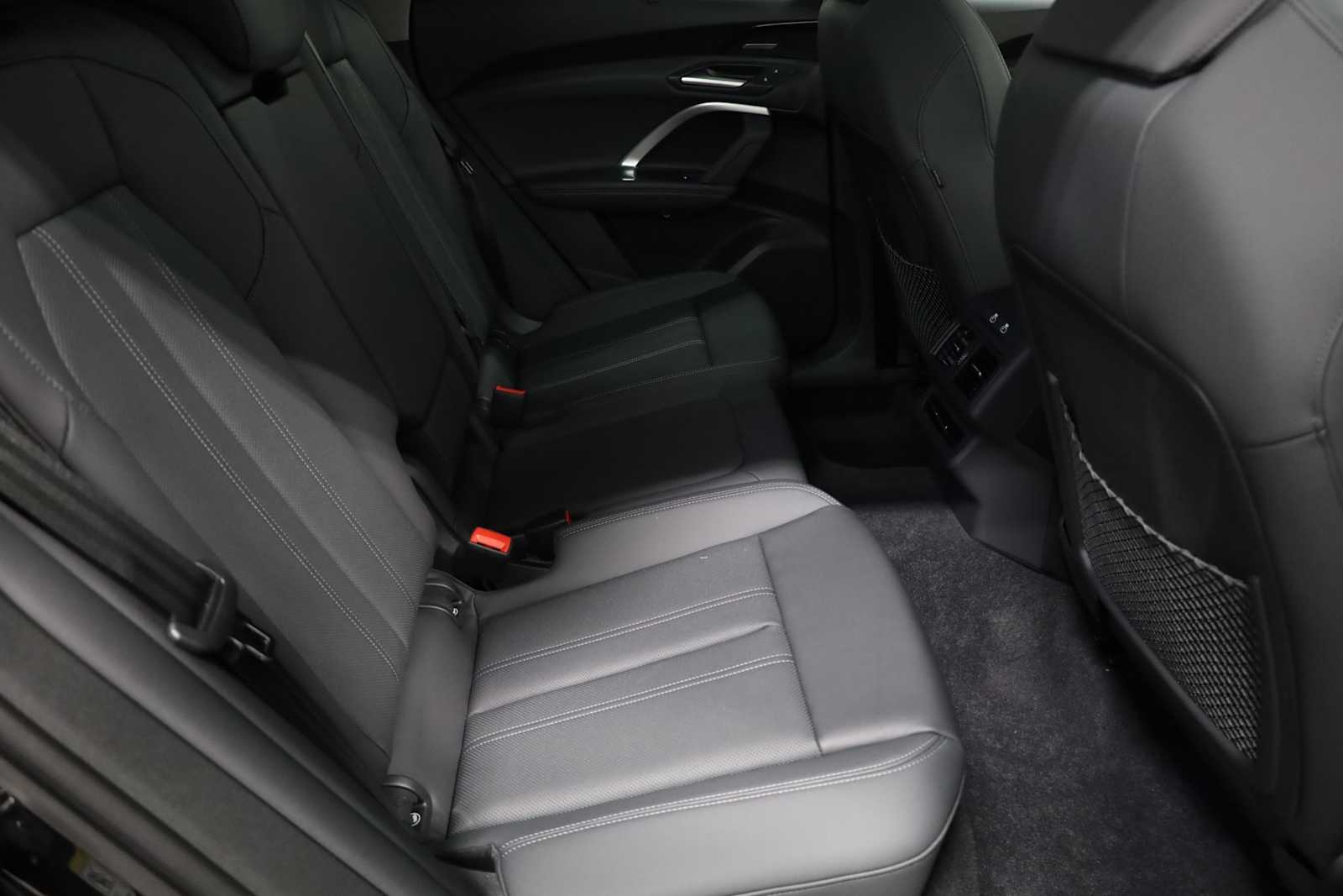 Thumbnail: 2025 Audi Q5 - 34