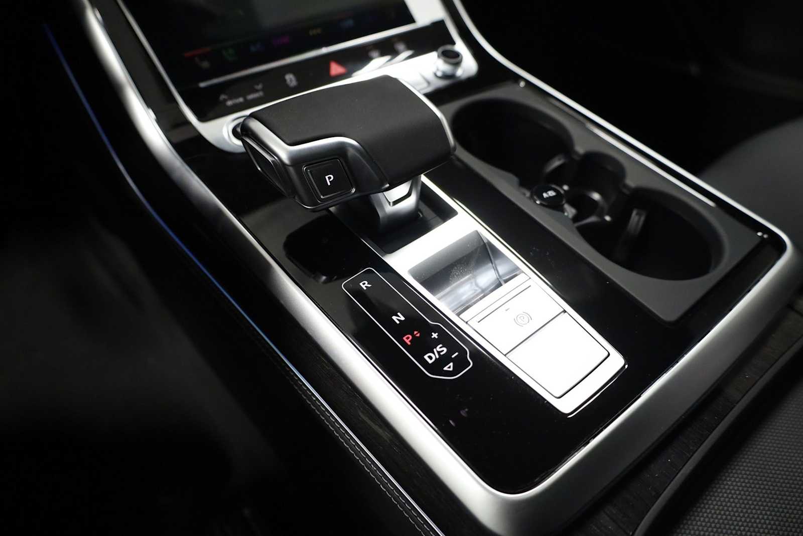 Thumbnail: 2026 Audi Q7 - 27