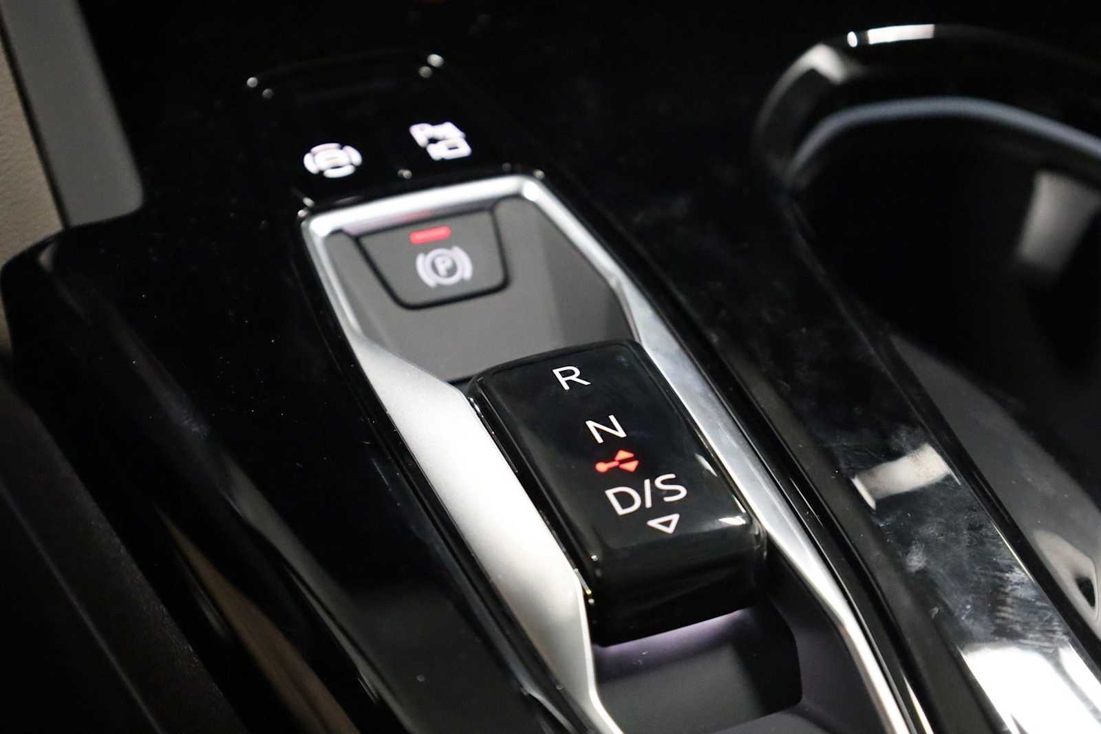 Thumbnail: 2025 Audi Q5 - 27