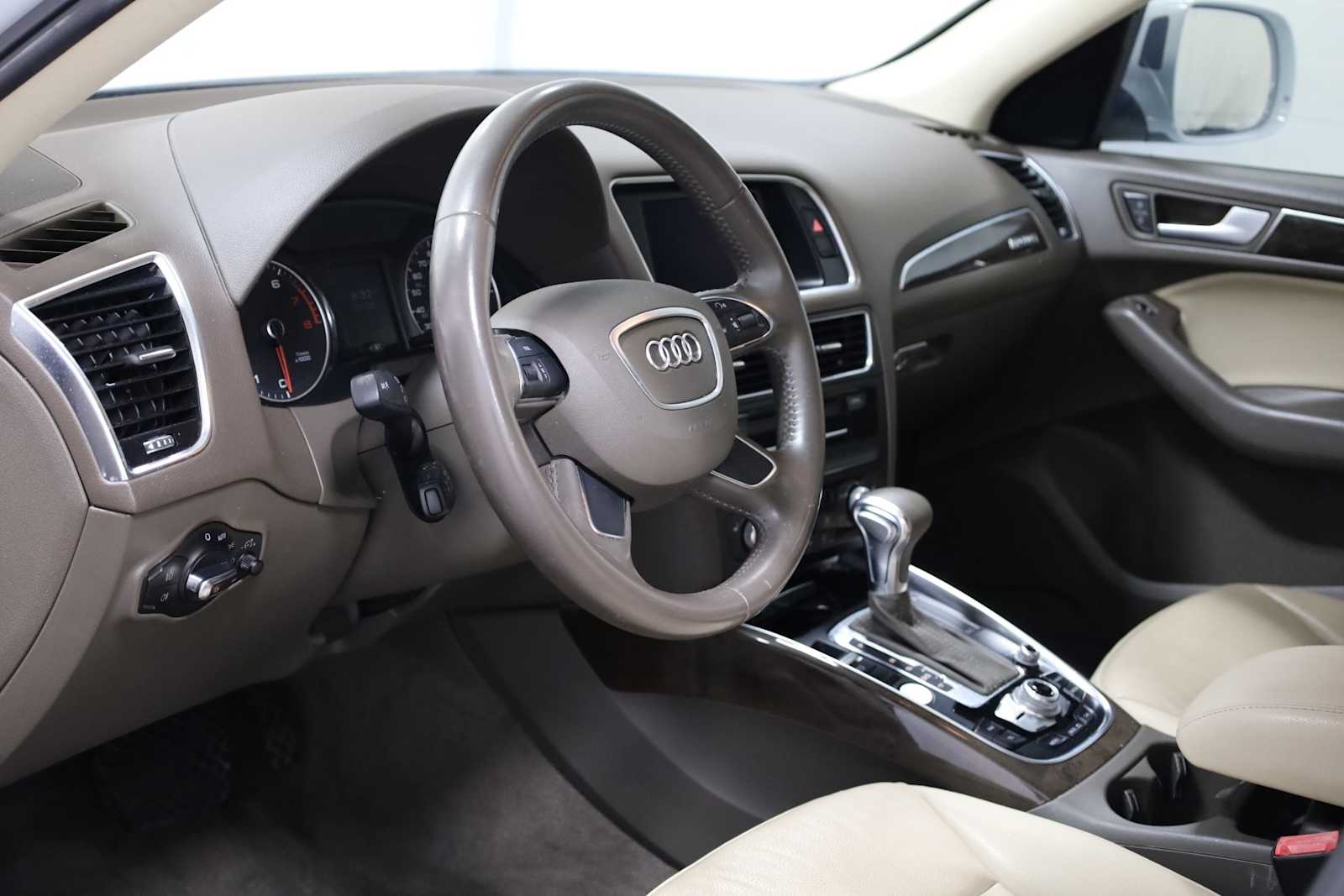 2014 Audi Q5 2.0T Premium photo 4