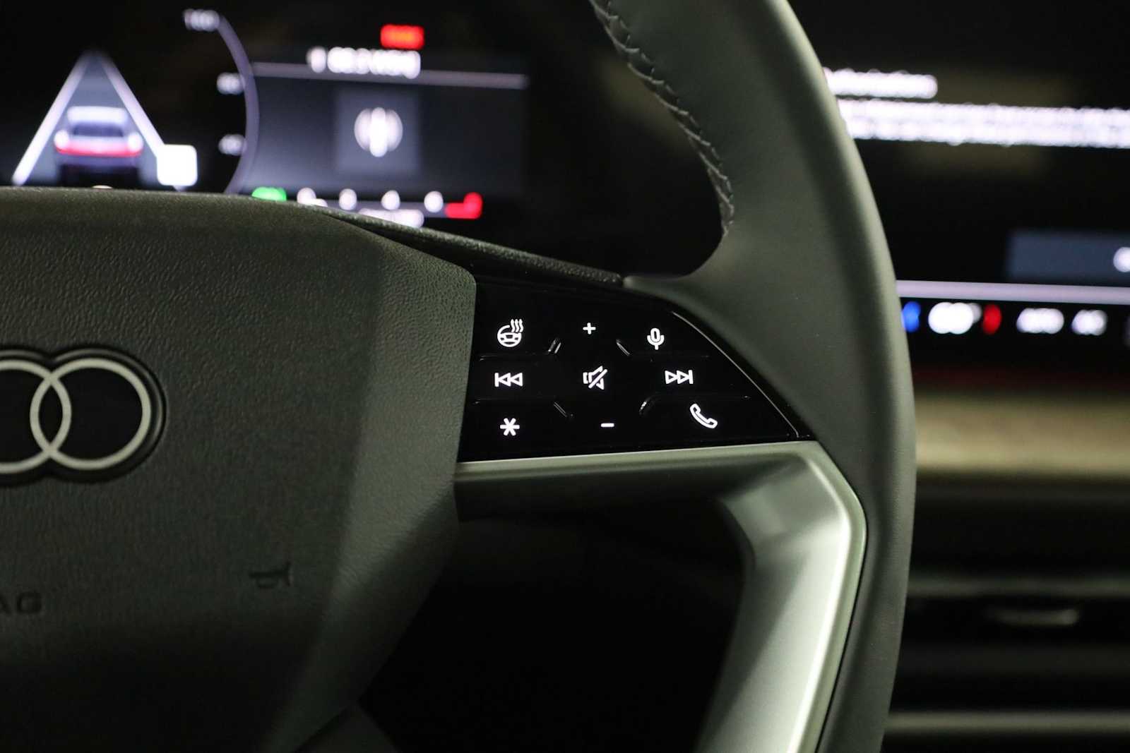 Thumbnail: 2025 Audi Q5 - 26