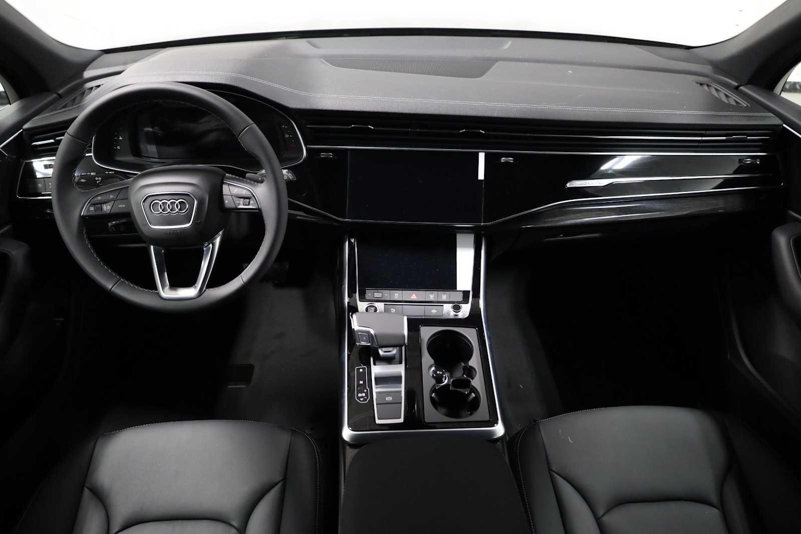 Thumbnail: 2026 Audi Q7 - 24