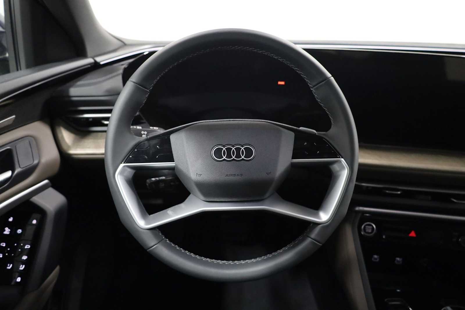 Thumbnail: 2025 Audi Q5 - 23