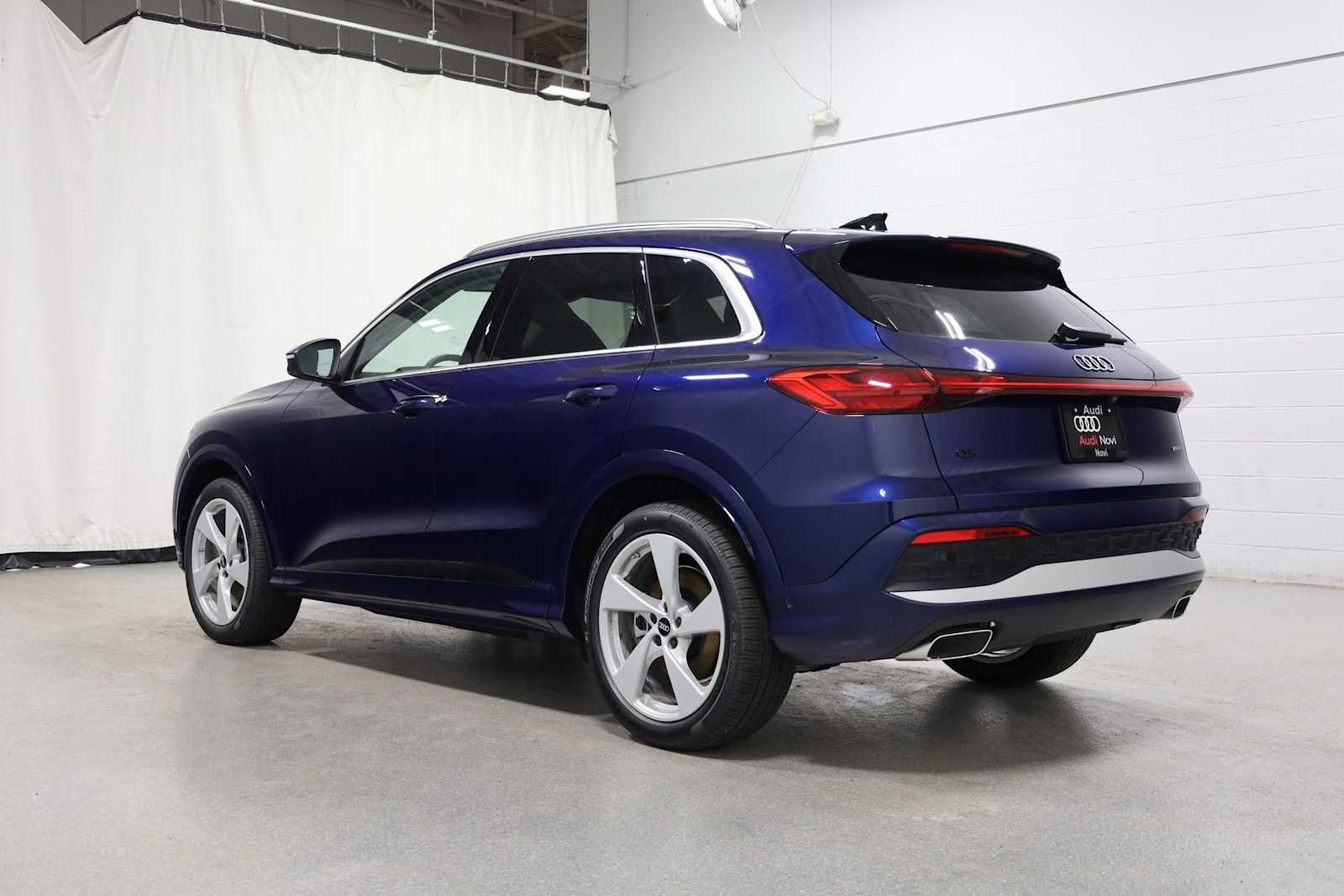 Thumbnail: 2026 Audi Q5 - 3